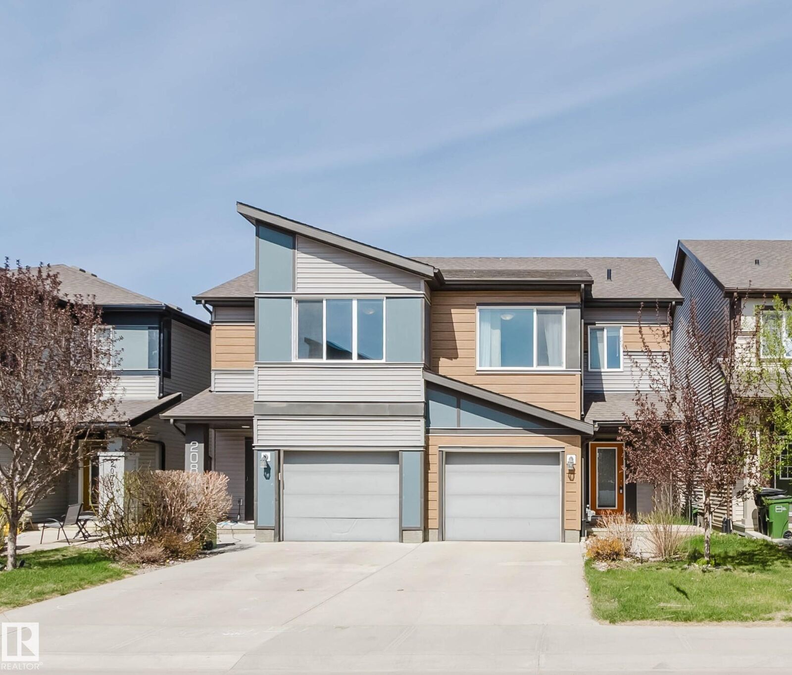 Property Photo:  2082 Price Landing SW  AB T6W 3W1 