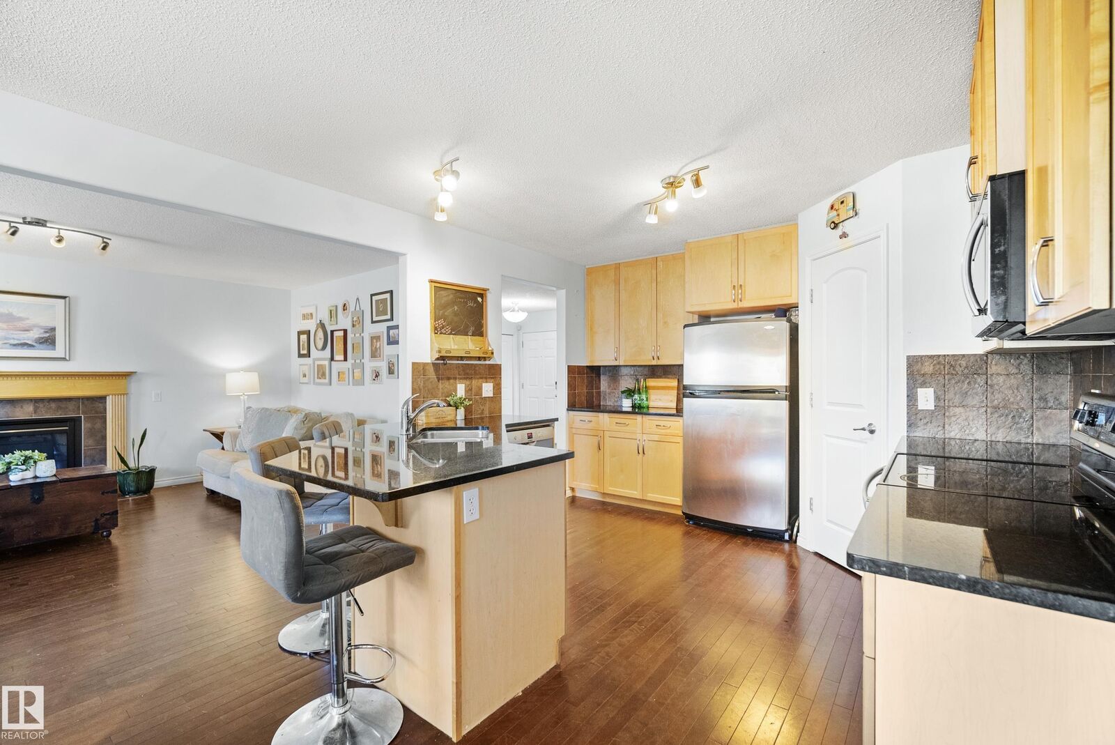 Property Photo:  1212 37C Avenue NW  AB T6T 0E5 