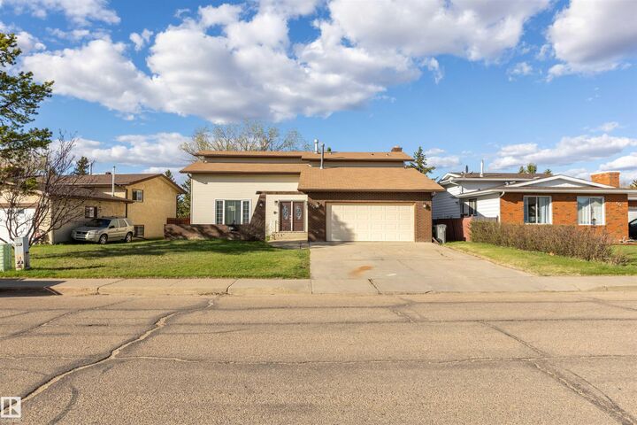 Property Photo: 230 Grandin Drive AB T8R 1H7