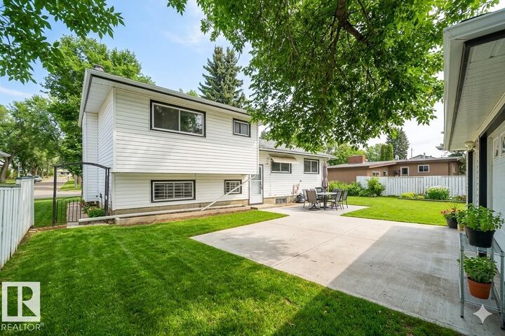 Property Photo:  6411 149 Street Street NW  AB T5A 1W1 