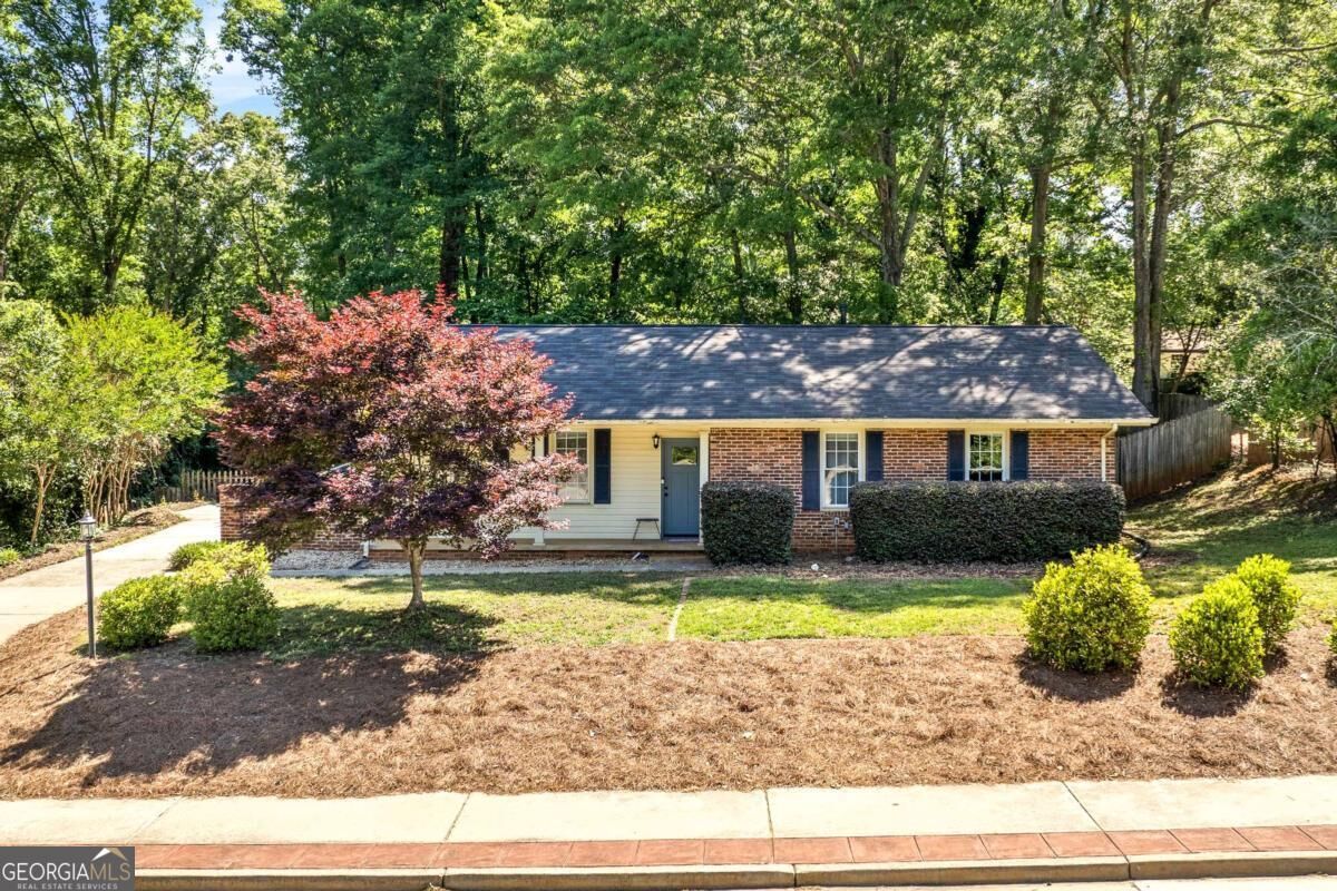 Property Photo:  1009 College Station Road  GA 30605 
