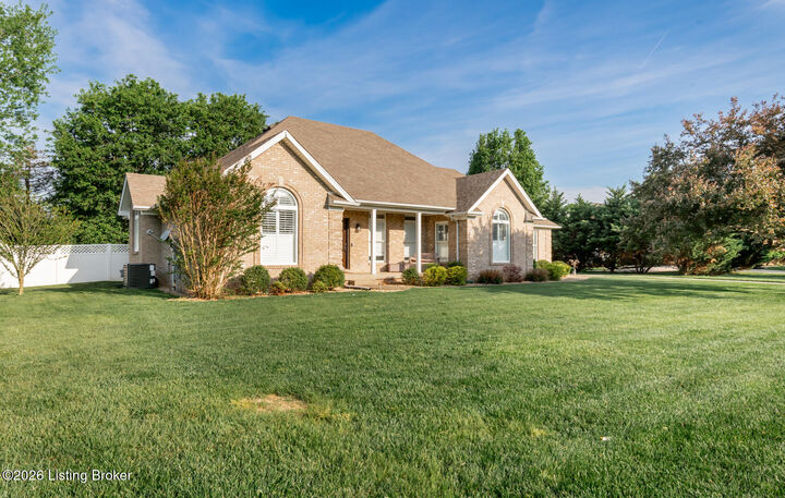 Property Photo:  208 Blackberry Cir  KY 40047 