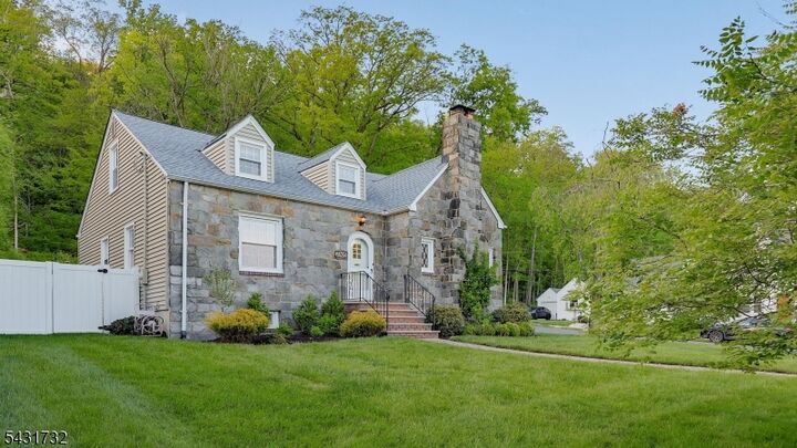 Property Photo:  2395 Lake Park Ter  NJ 07076 