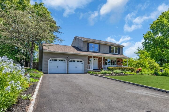 Property Photo:  18 Johnfield Ct  NJ 08854 