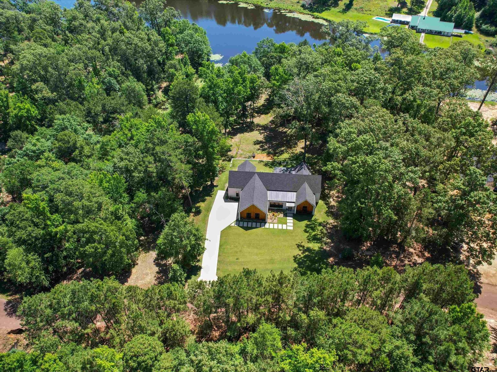 Property Photo:  800 John Dean Rd  TX 75644 