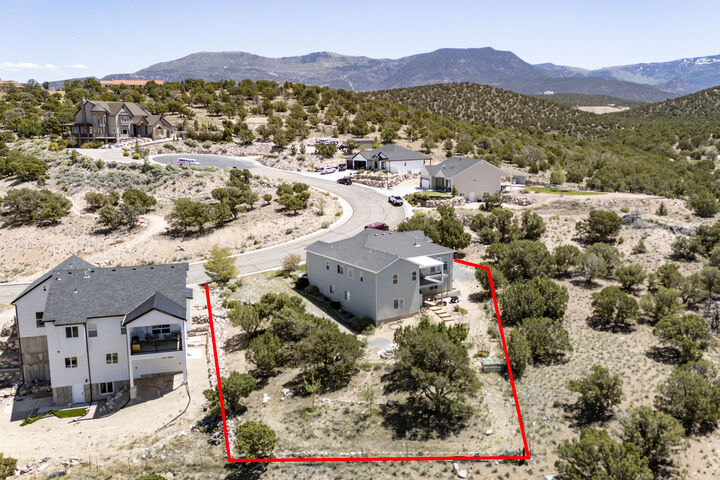 Property Photo: 164 S Chaparral Dr UT 84720