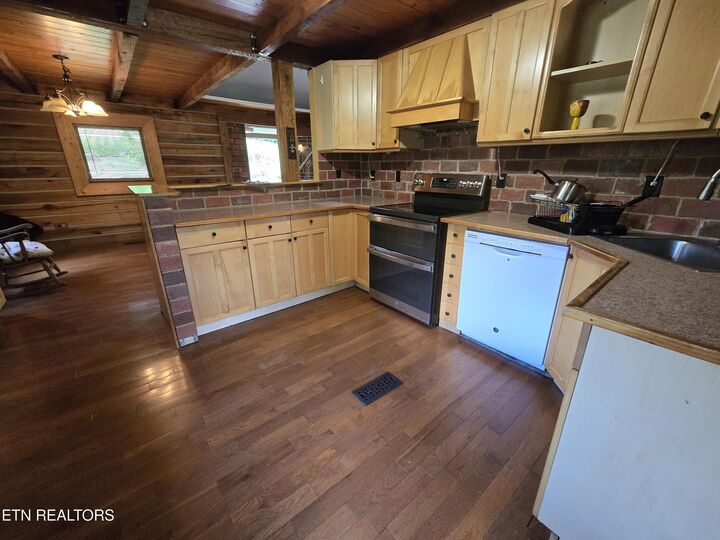 Property Photo:  135 Osborne Lane  TN 37752 