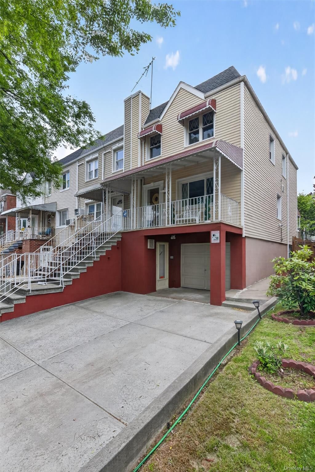 Property Photo:  3215 Bruckner Boulevard  NY 10461 