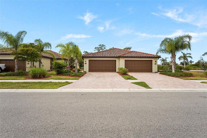 Property Photo: 12055 Amica Loop FL 34293