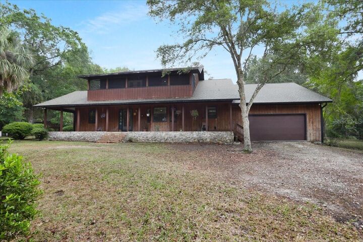 Property Photo: 22731 NW 91st Court Road FL 32667