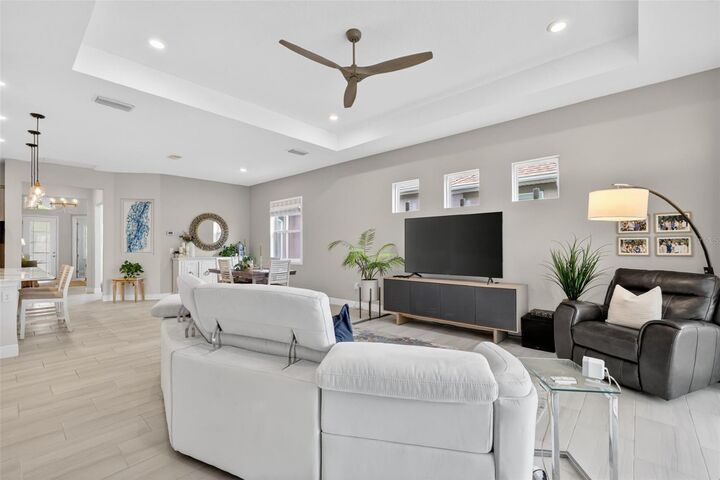 Property Photo:  8228 Bridgeport Bay Circle  FL 32757 