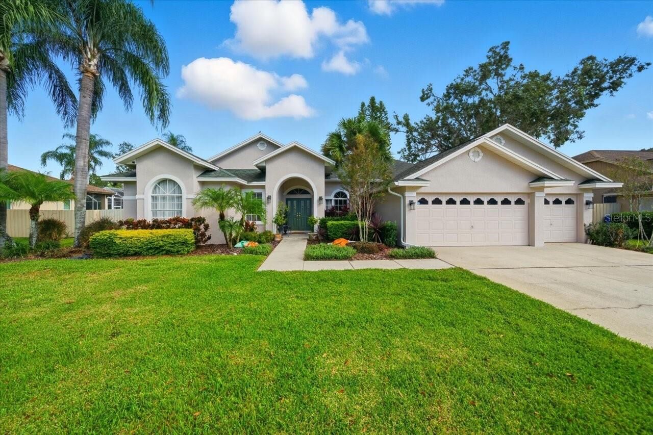 Property Photo:  16109 Belle Meade Boulevard  FL 33556 