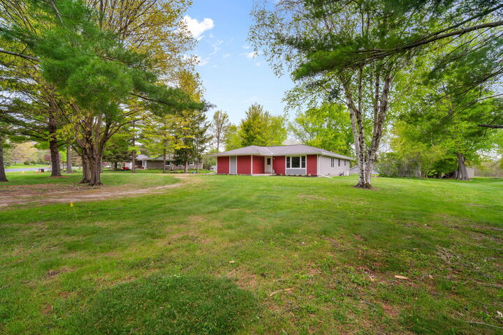 Property Photo:  3013 El Camino Dr  WI 53012 