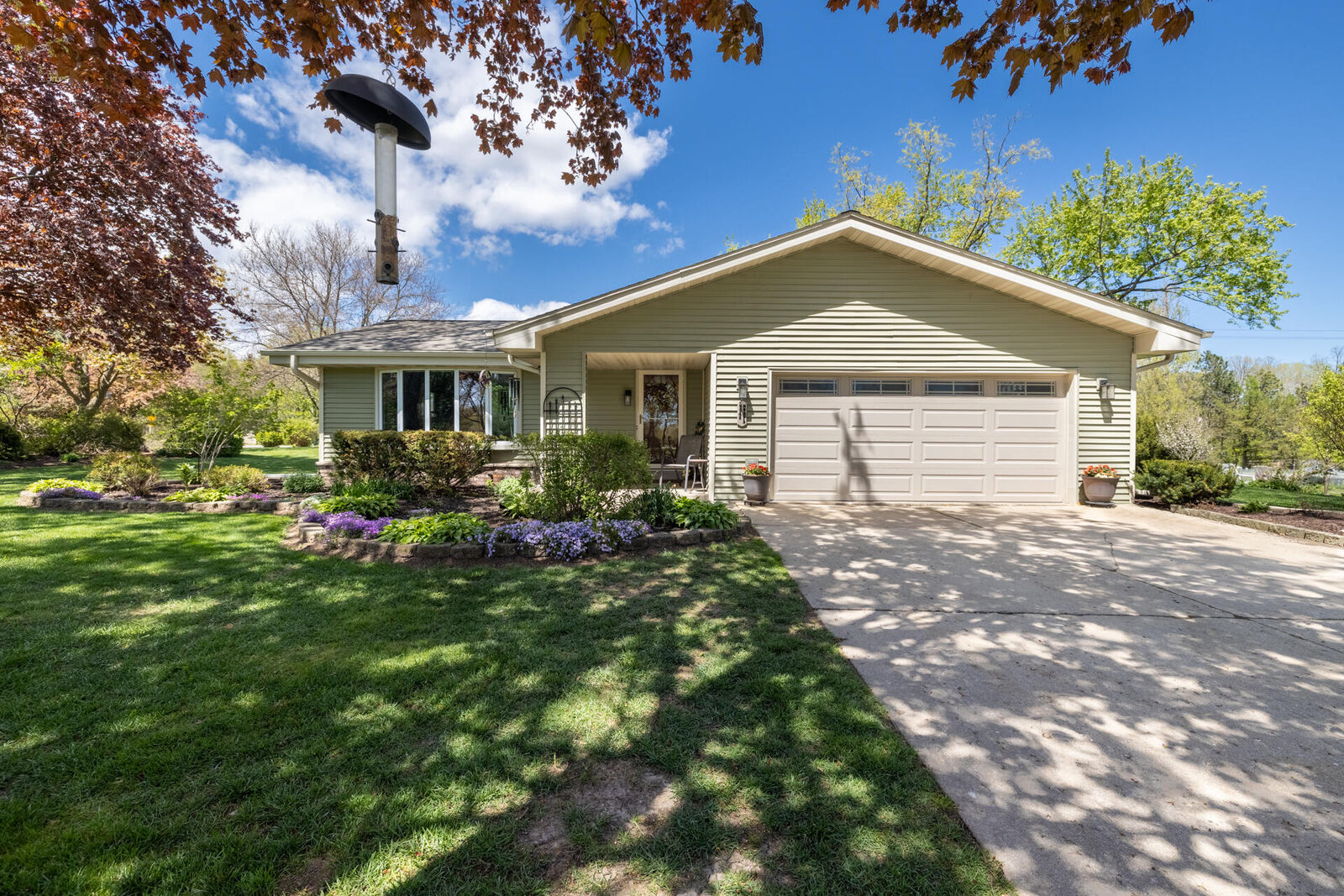 Property Photo: W248n9575 Norwauk Ct WI 53017