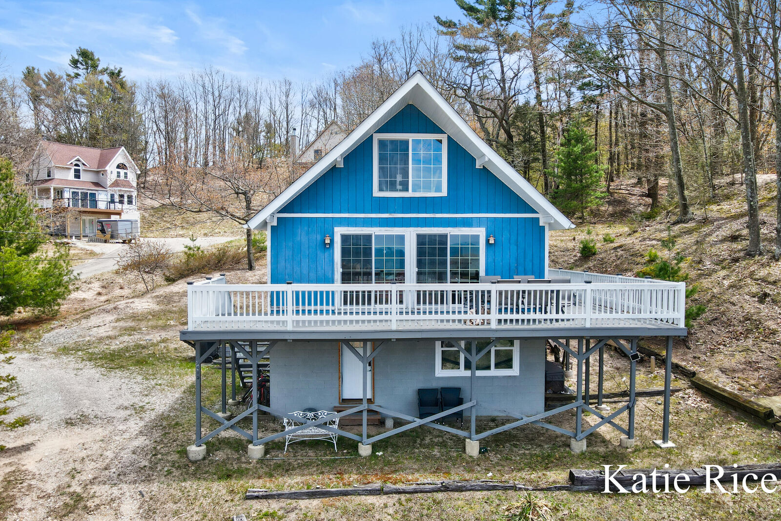 Property Photo:  9415 Apache Trail  MI 49455 