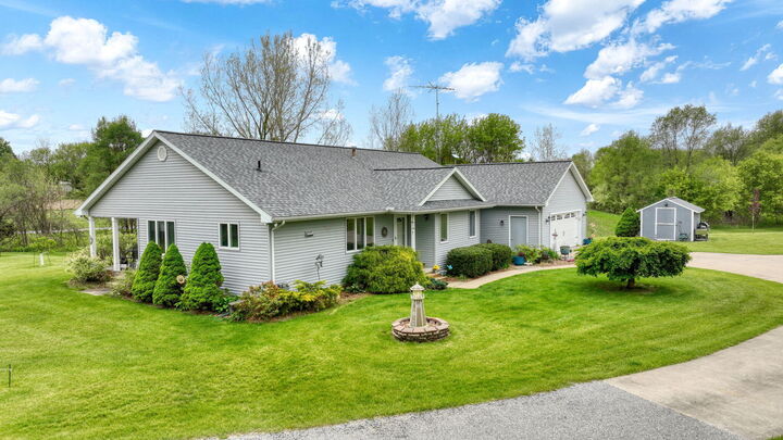 Property Photo: 4926 Walz Road MI 49201