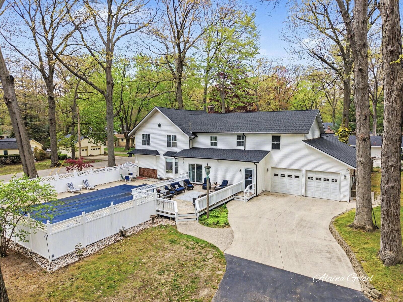 Property Photo: 385 Marquette Avenue MI 49424
