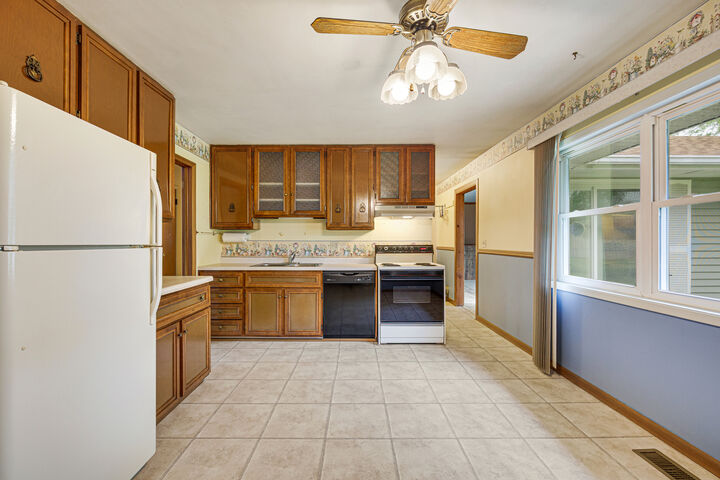 Property Photo:  412 Krause Avenue  IL 60107 