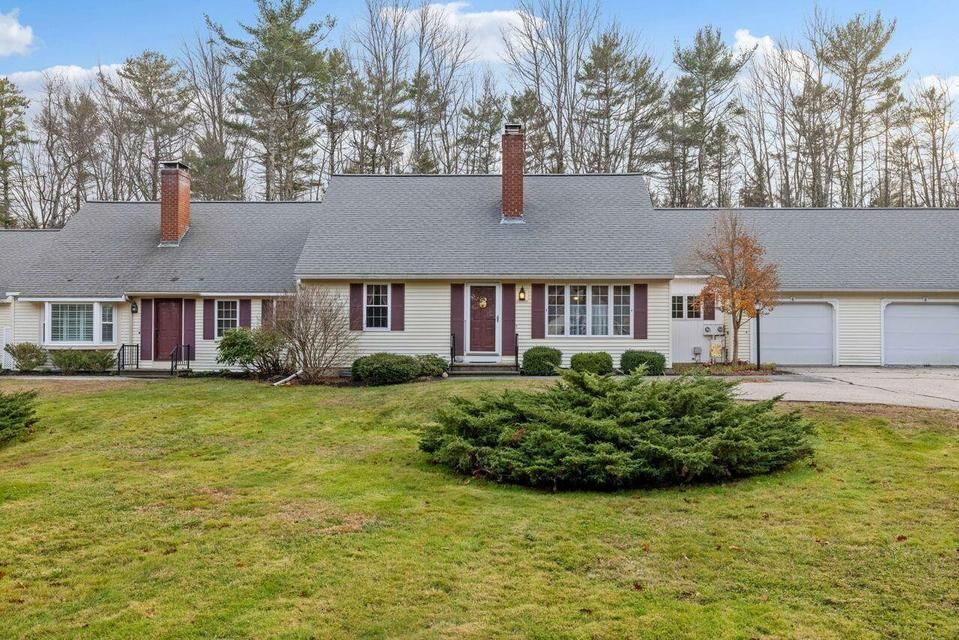 Property Photo:  6 Laurel Circle 6  ME 04043 