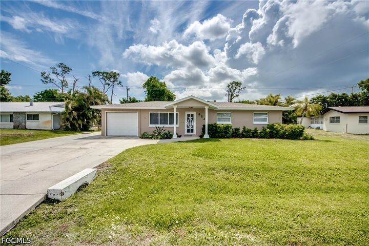 Property Photo:  8524 Dartmouth Street  FL 33907 