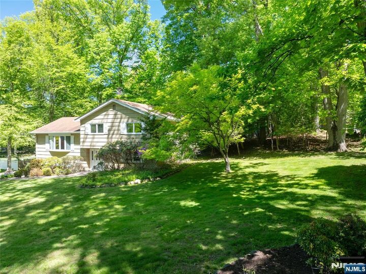 Property Photo:  568 Stellman Road  NJ 07675 