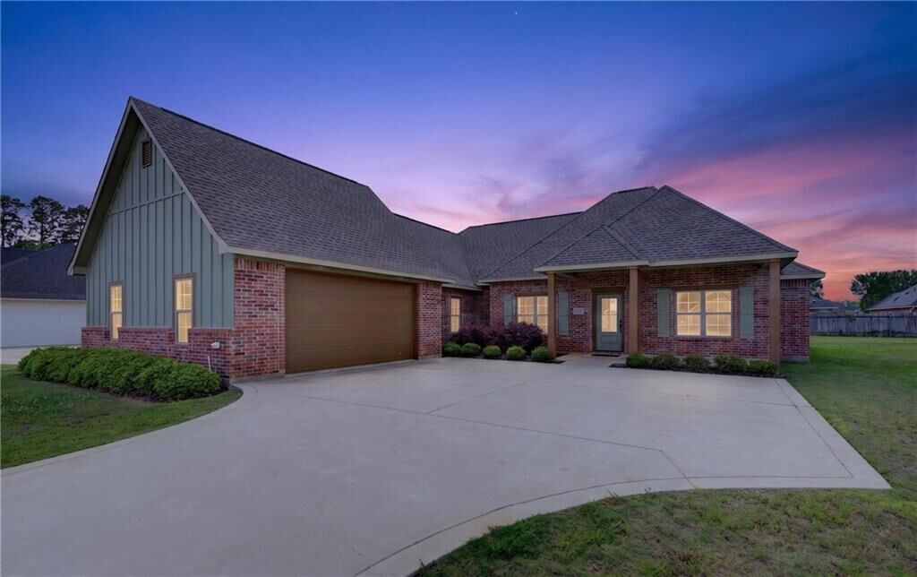 Property Photo:  125 Sitka Loop  LA 71037 