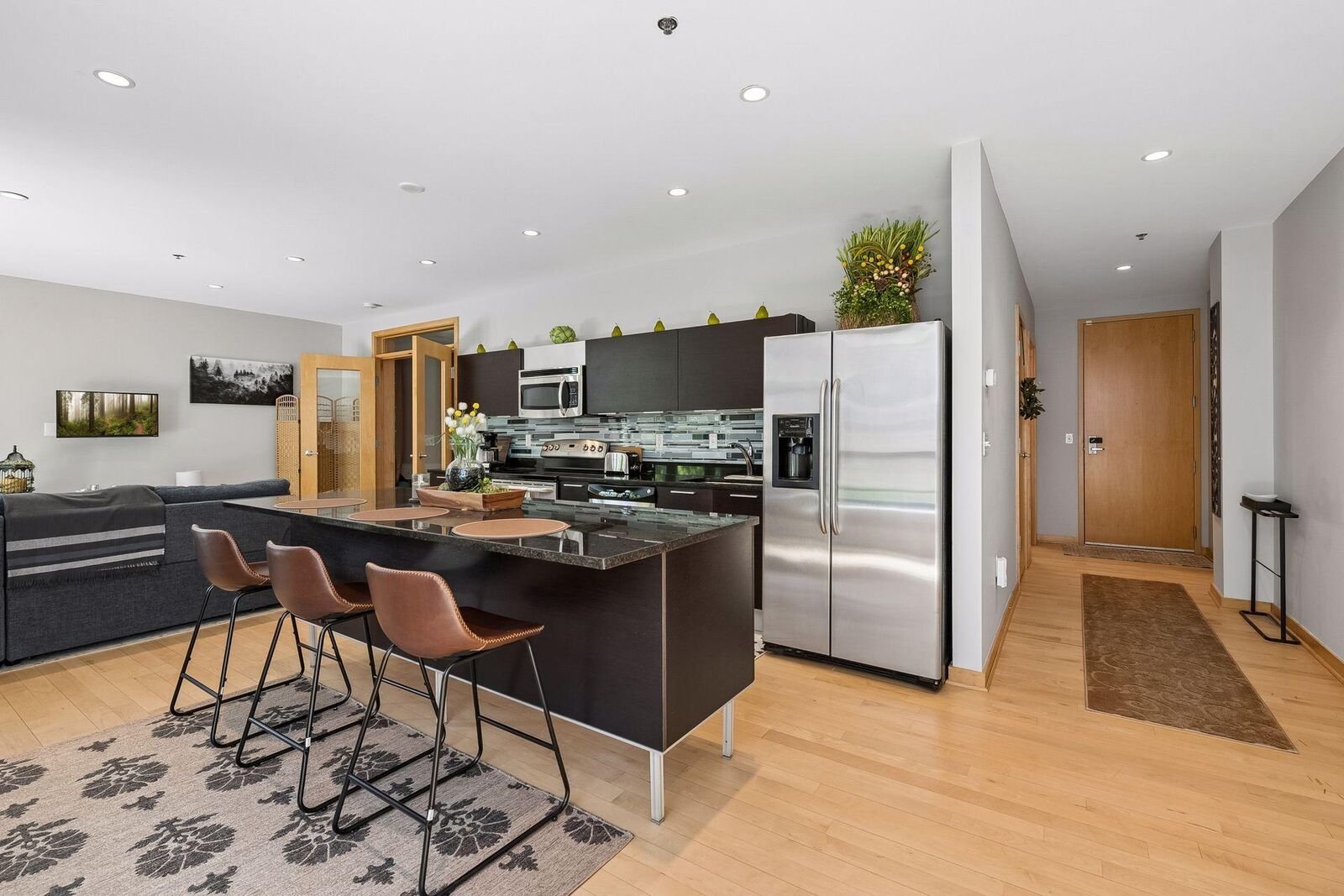 Property Photo:  3104 W Lake Street 103  MN 55416 