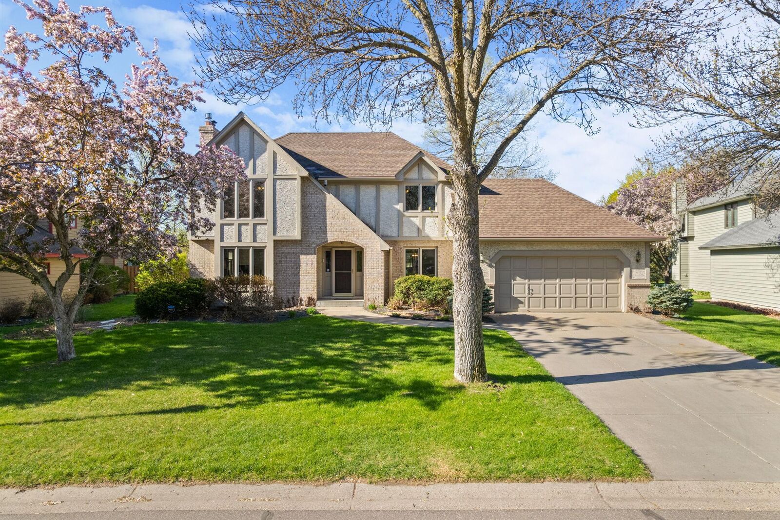 Property Photo:  8917 Cambridge Avenue  MN 55443 