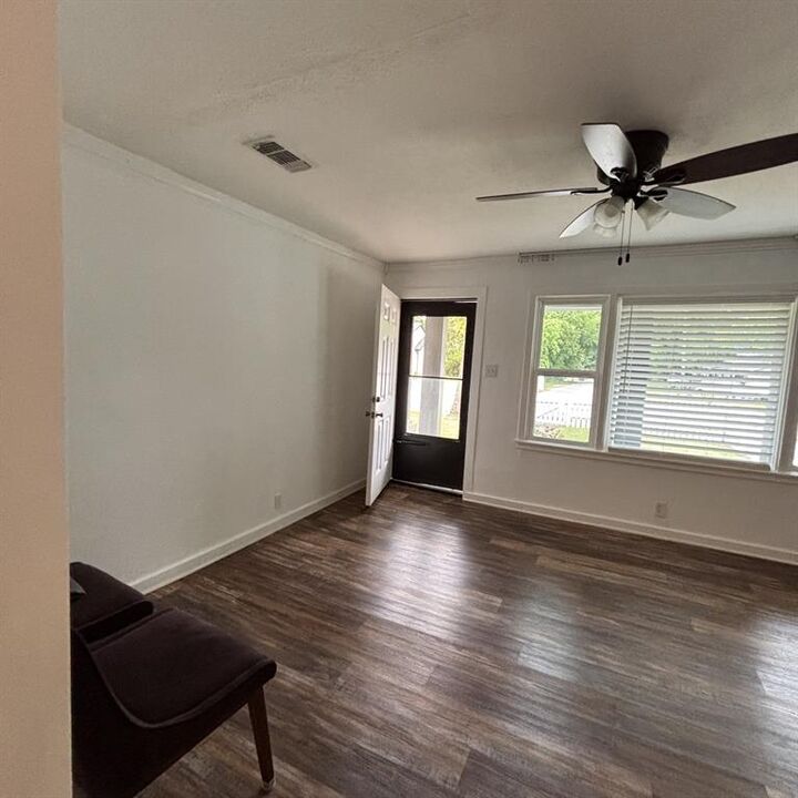 Property Photo:  1104 Locust Street  TX 76240 