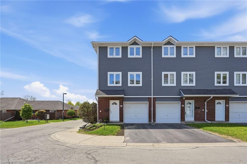 Property Photo:  50A Harris Avenue  ON N3R 2E9 