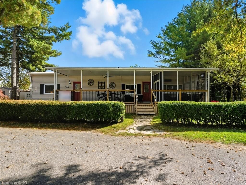 Property Photo:  673 Brant Waterloo Road 518  ON N0B 1E0 