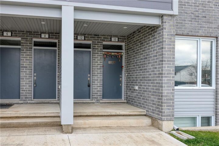 Property Photo:  925 Deveron Crescent 12  ON N5Z 0B6 