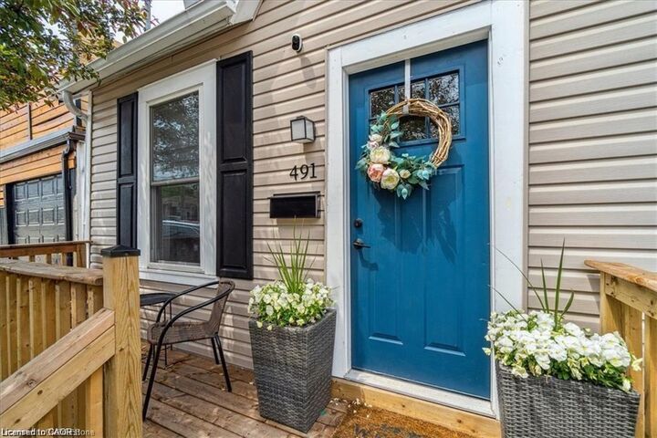 Property Photo:  491 Ferguson Avenue N  ON L8L 4Z4 