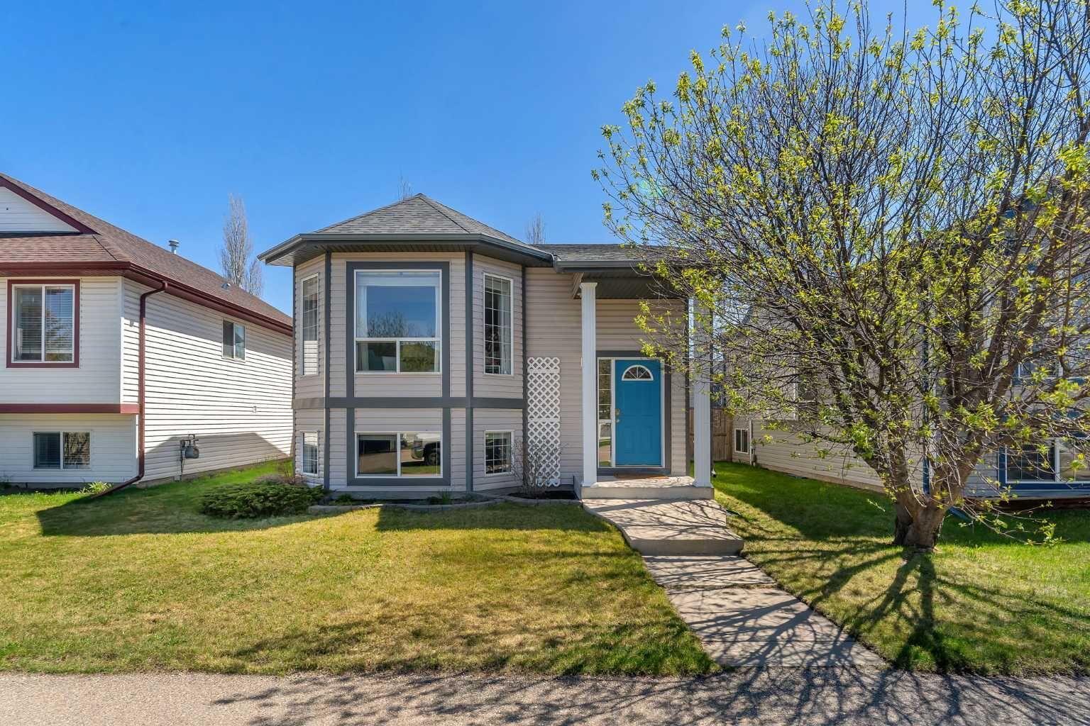 Property Photo:  952 Silver Creek Drive NW  AB T4B 2R6 