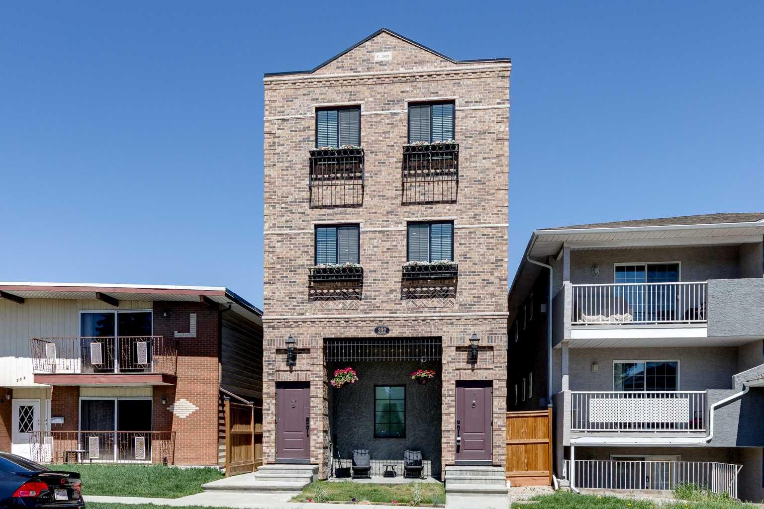 Property Photo: 232 20 Avenue NE 3 AB T2E 1P9
