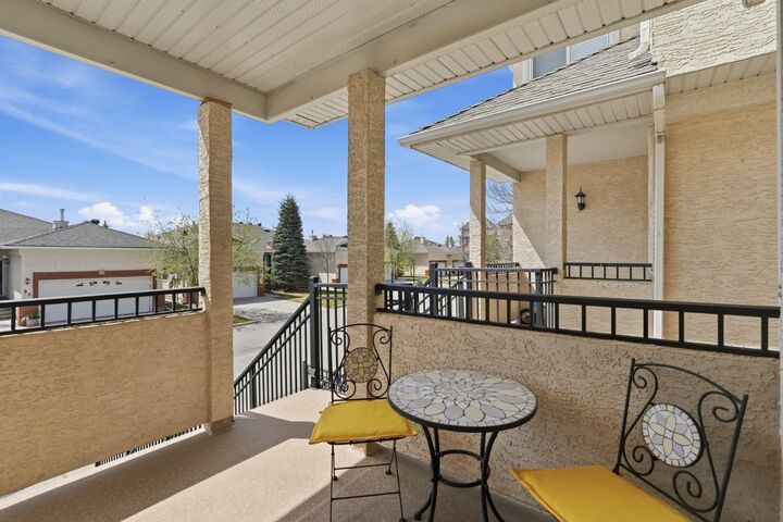 Property Photo:  101 Sierra Morena Landing SW  AB T3H 4K3 