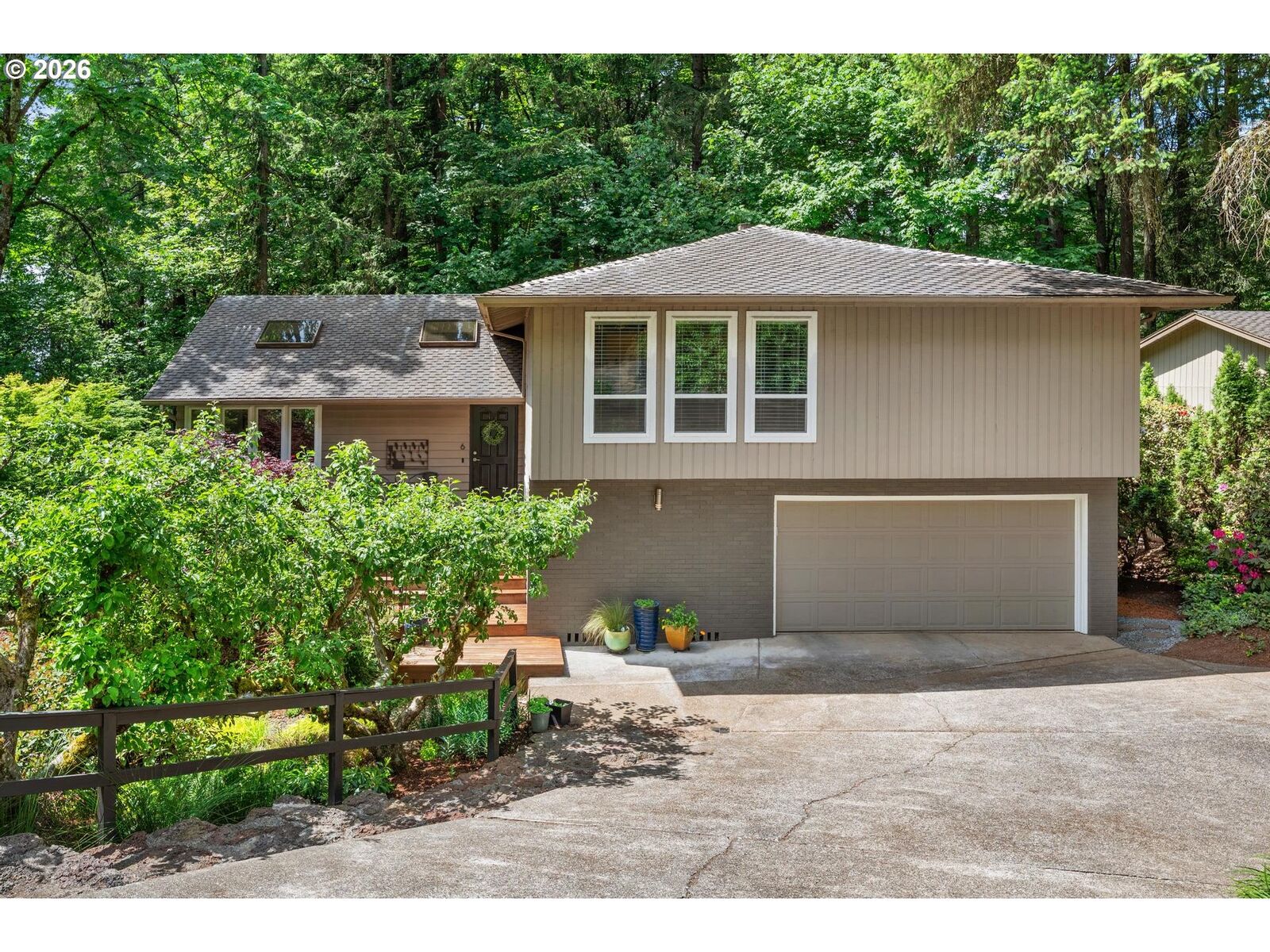 Property Photo:  6 Goya St  OR 97035 