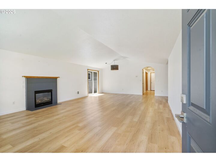 Property Photo:  6925 SE 65th Ave  OR 97206 
