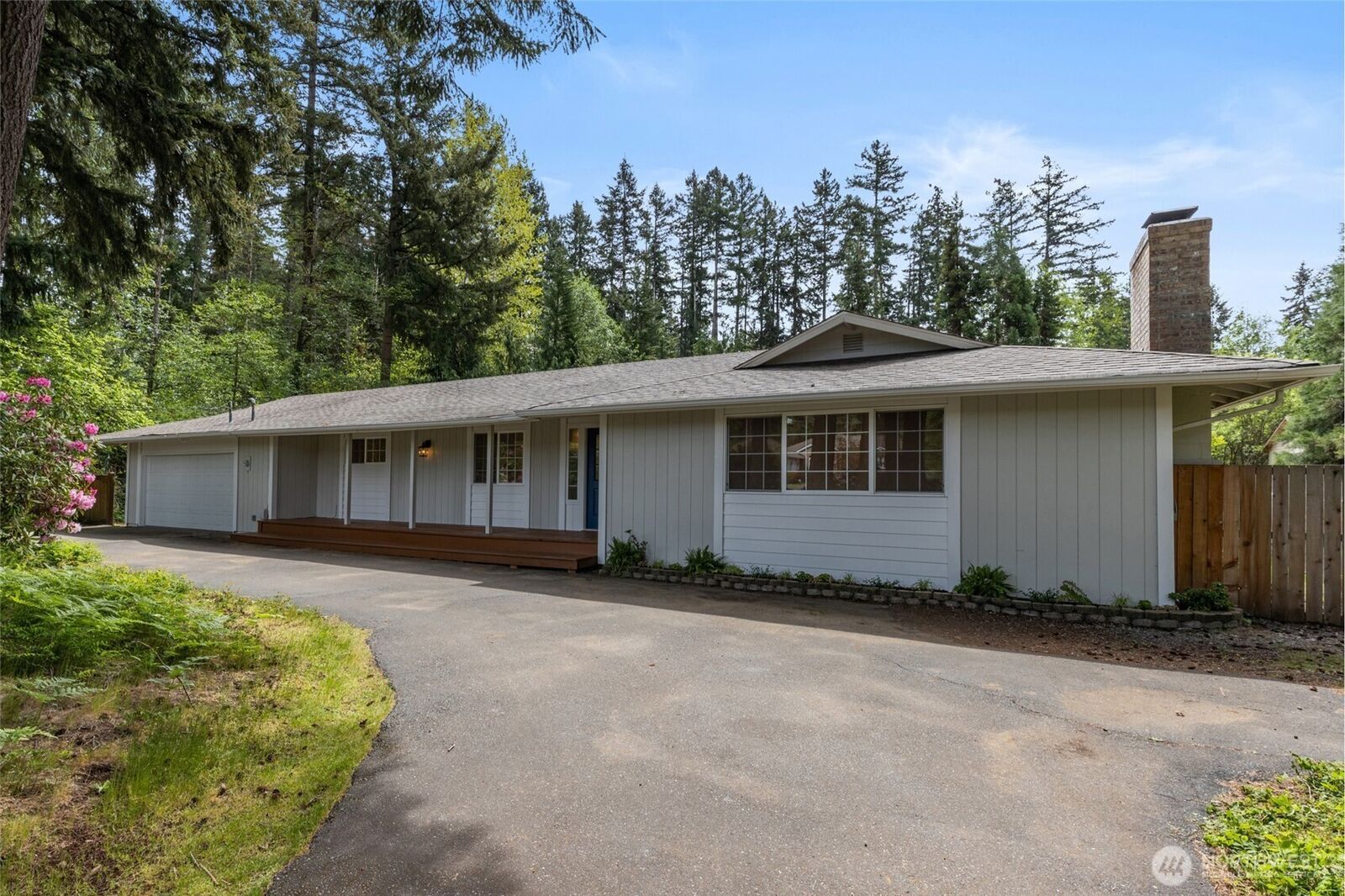 Property Photo:  7602  182nd Street E  WA 98375 
