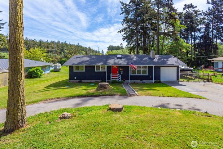 Property Photo: 1986 Peacock Lane WA 98277
