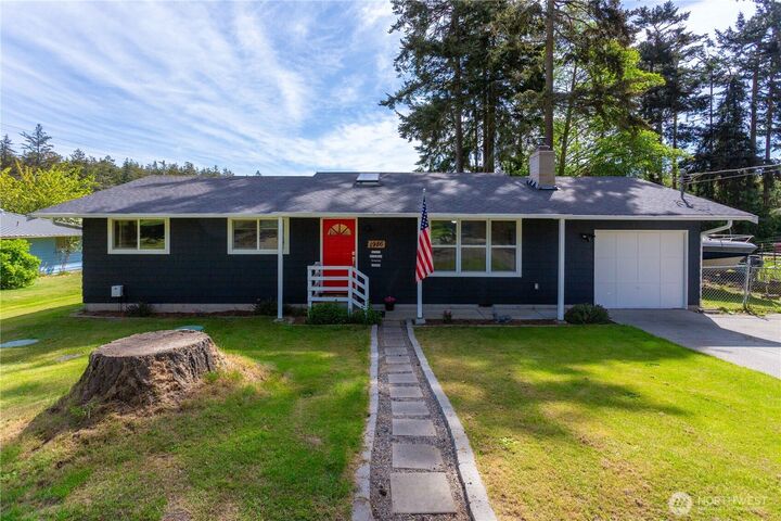 Property Photo: 1986 Peacock Lane WA 98277