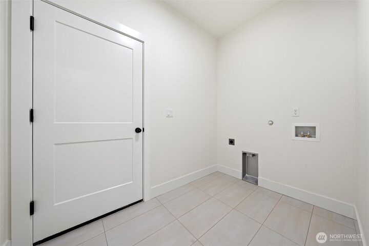 Property Photo: 701 O Street NE WA 98848