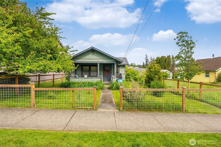 Property Photo: 2320 Queen Street WA 98229