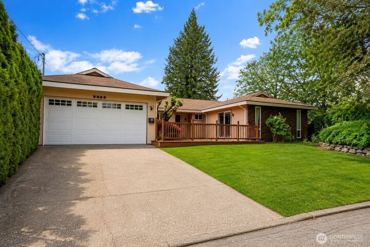 Property Photo:  2820  Alpine Street SE  WA 98002 
