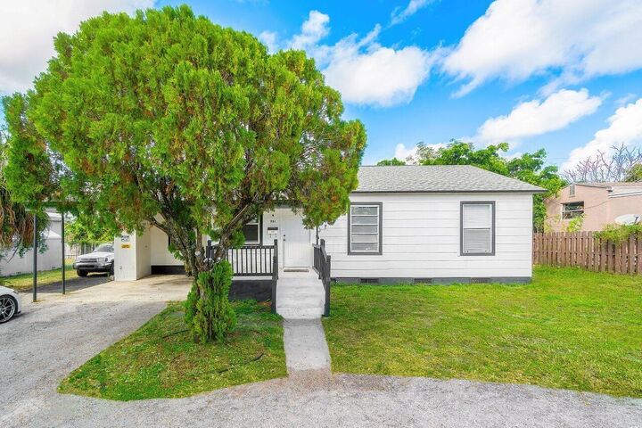 Property Photo:  921 43rd Street  FL 33407 