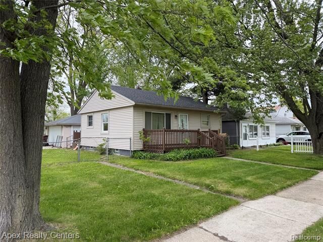 Property Photo:  32370 Carlisle Parkway  MI 48184 