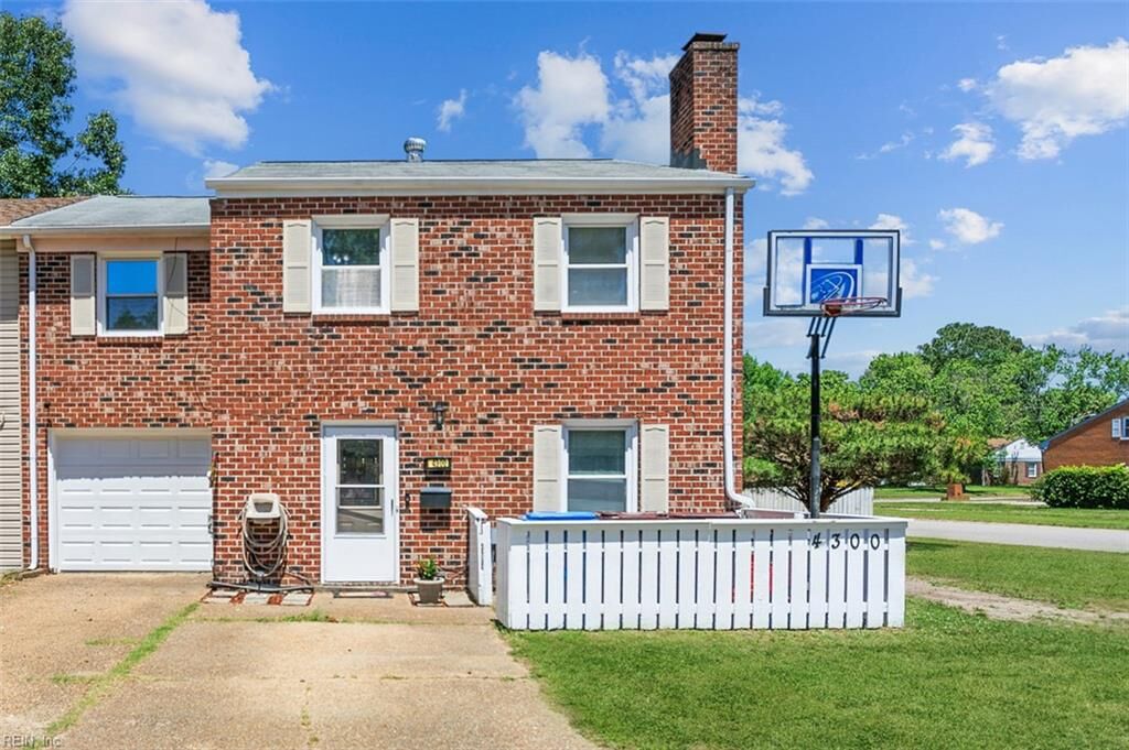 Property Photo:  4300 Midhurst Ln  VA 23321 