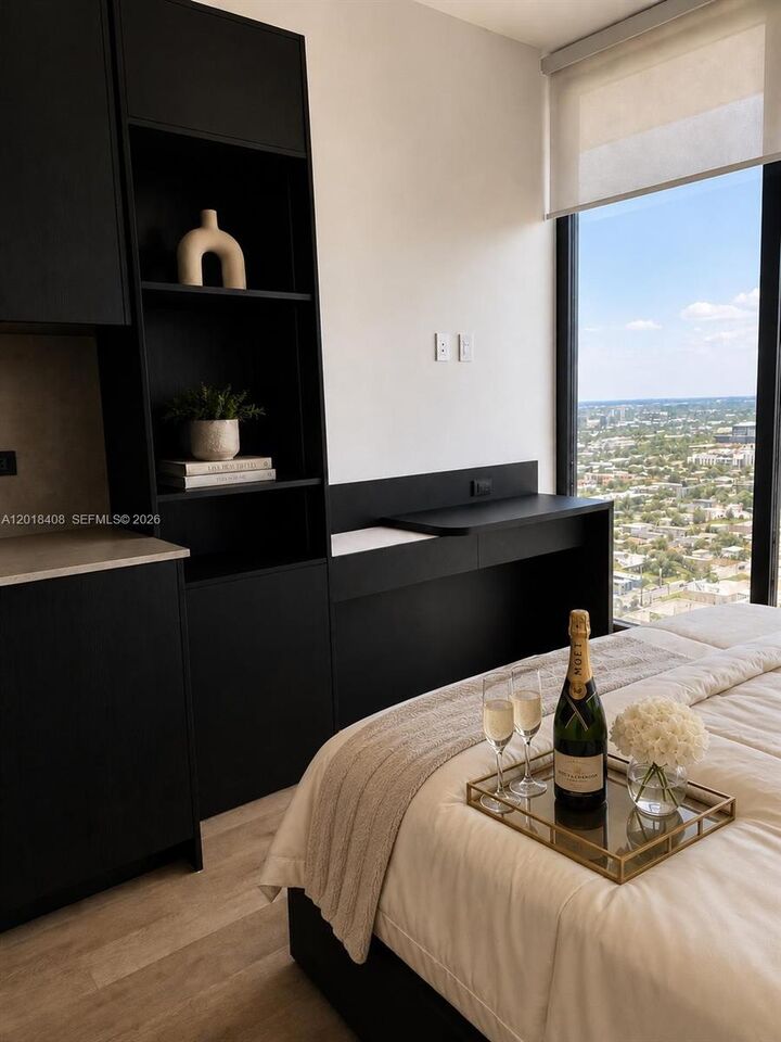 Property Photo:  20 NE 11th 4203A  FL 33132 