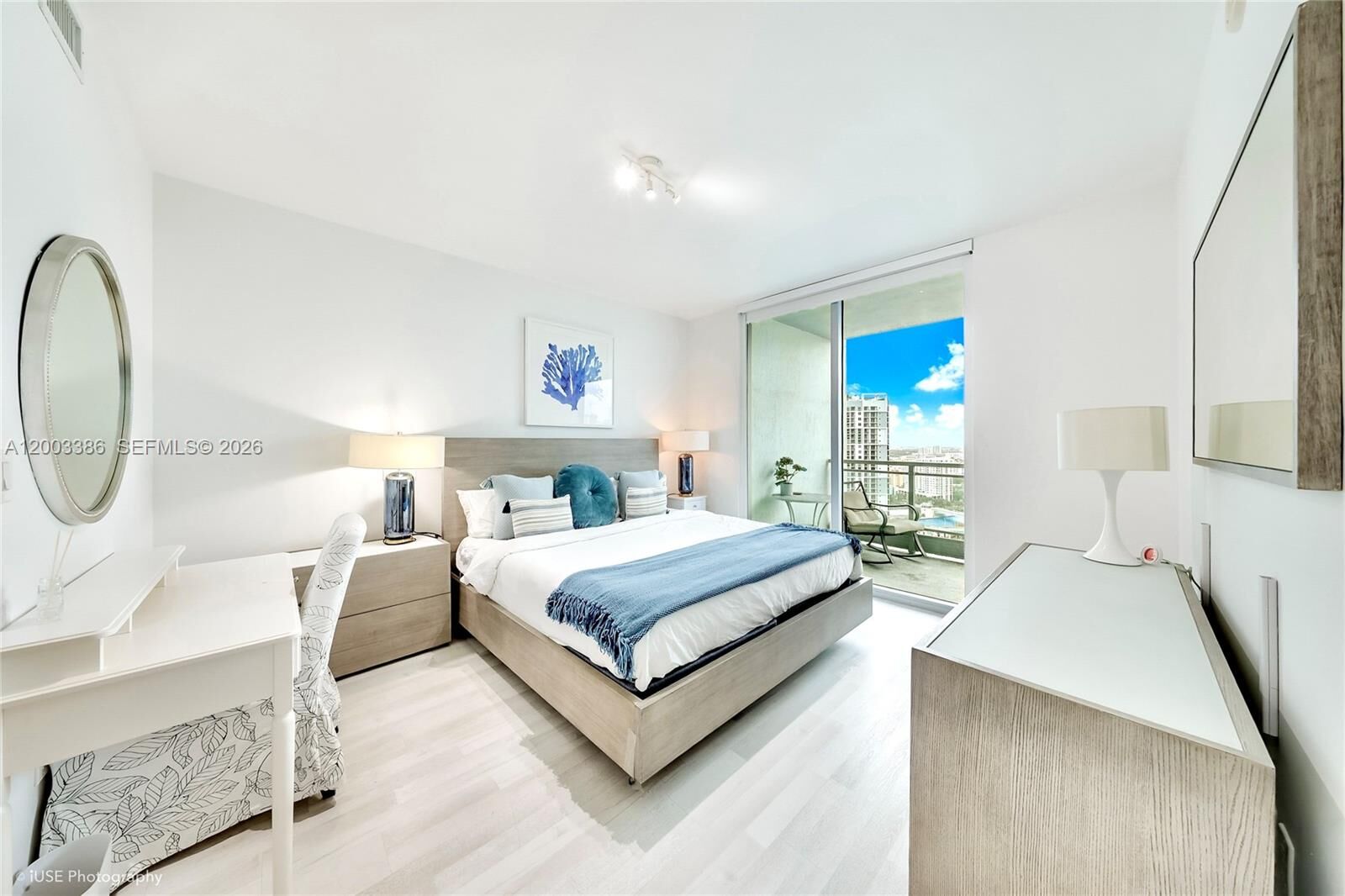 Property Photo:  90 SW 3rd St 3109  FL 33130 