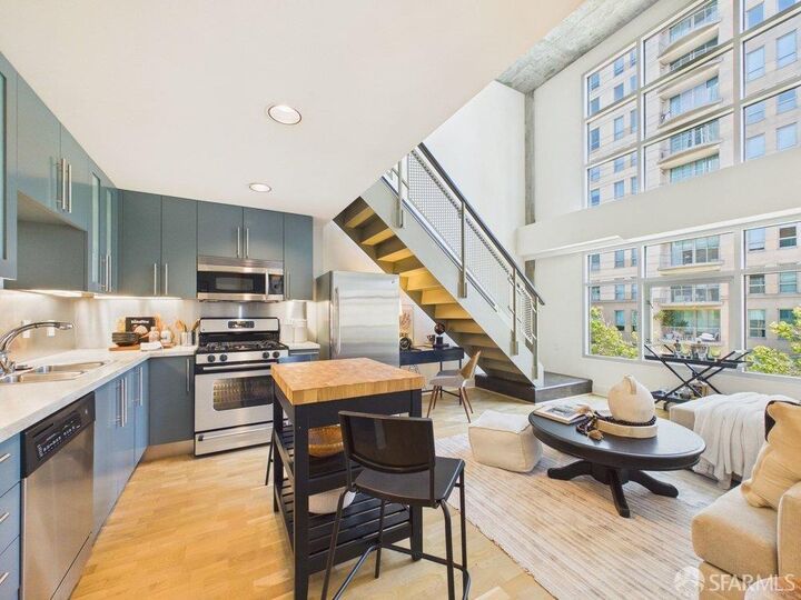 Property Photo:  200 Brannan Street 315  CA 94107 